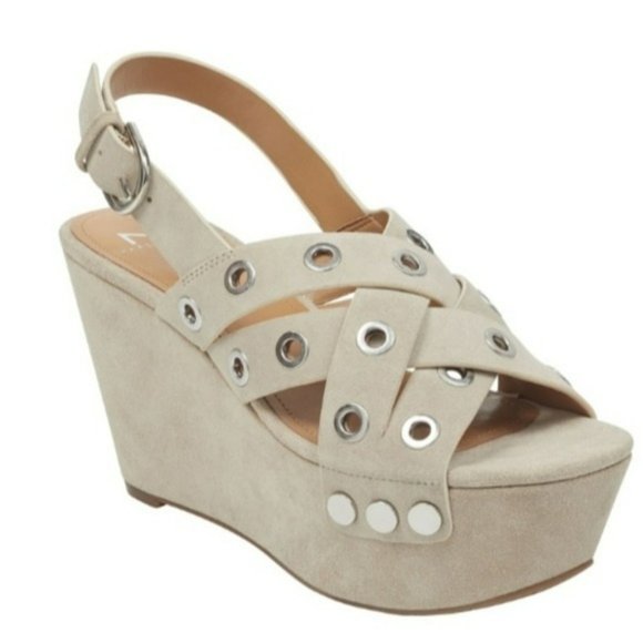 Marc Fisher Shoes - Marc Fisher LTD Bloom Platform Sandal -Beige/Taupe